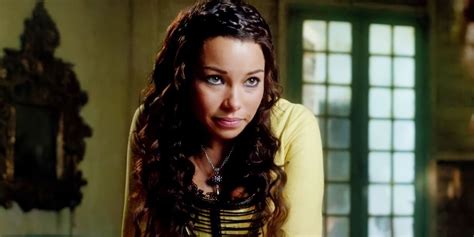 jessica parker kennedy topless|The Best Nude Scenes from Black Sails